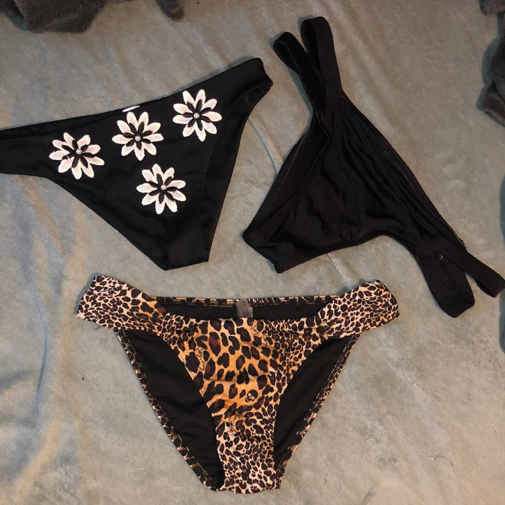 NWOT VS cheetah print bottoms